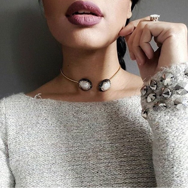 Baroque pearl wire choker